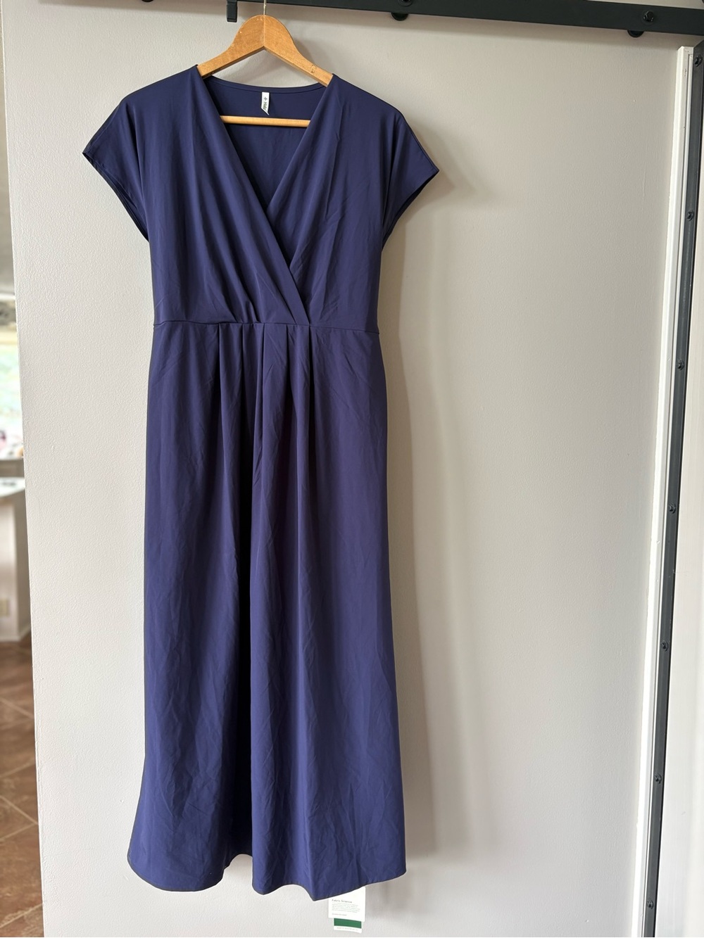 Breezeful™ V Neck Short Sleeve Pocket Tie Back Quick Dry Midi